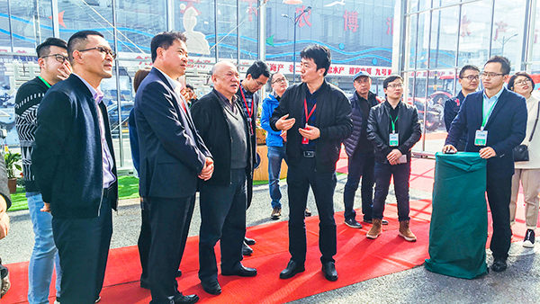 原浙江人大常委會副主任、黨組副書記程渭山極其關注浙江省畜牧云平臺數據動態